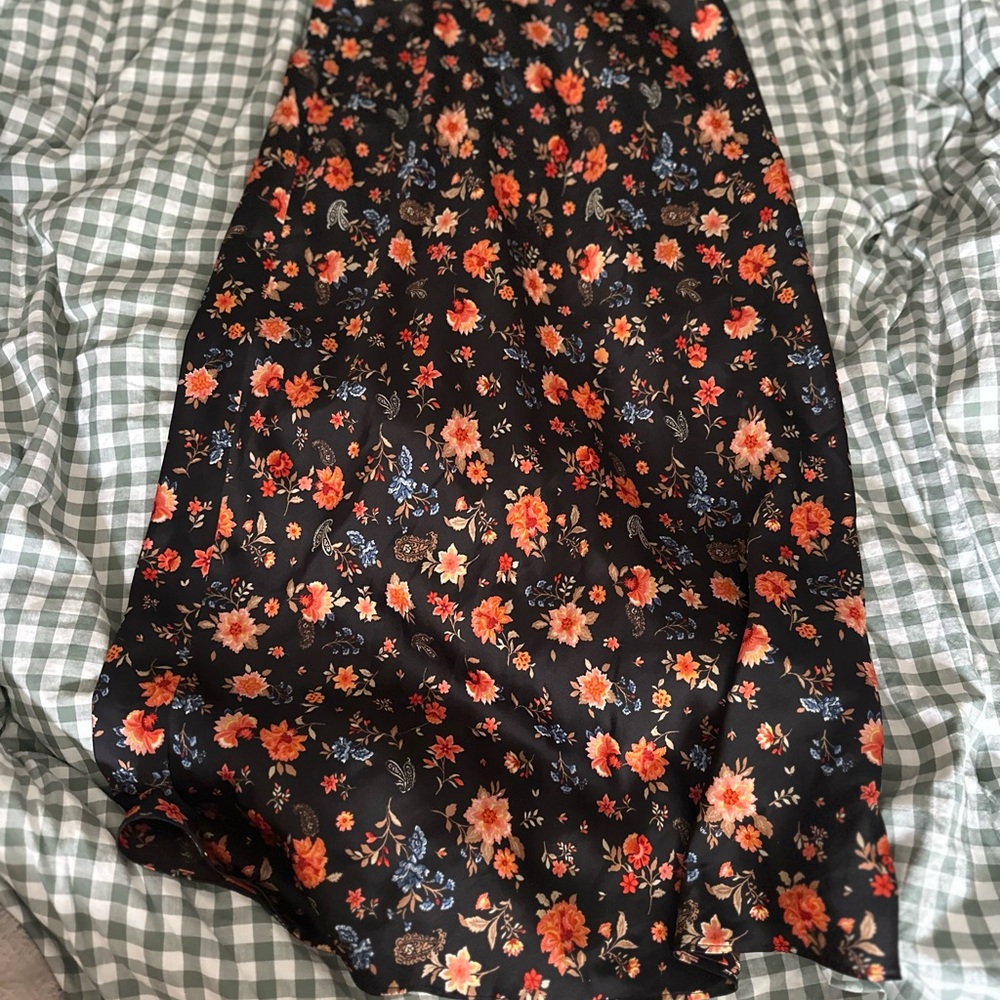 Francesca's Collections Black Floral Midi Skirt
